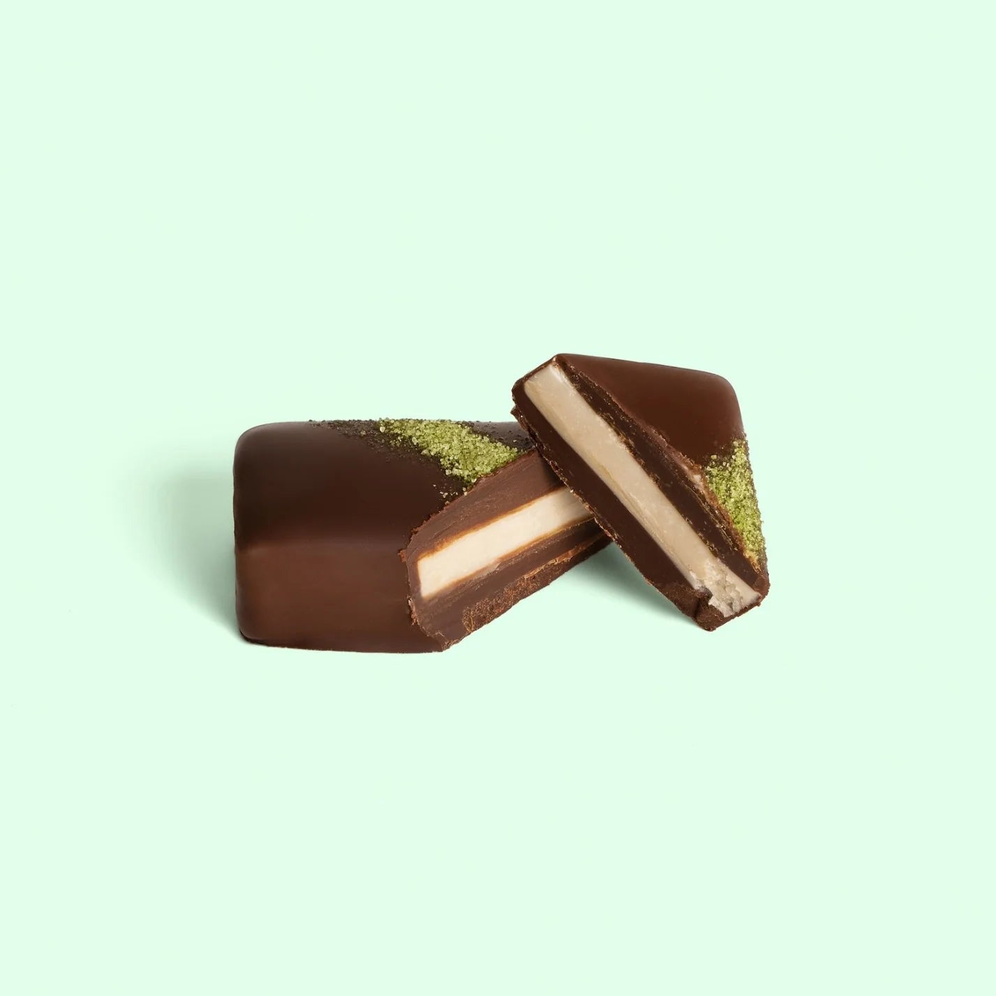 LL21_092A3360_Peppermint40g_CutBar_Updated.webp